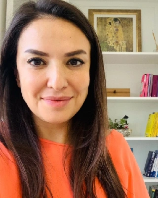 Uzm. Dr. Psikiyatrist Püren Akçalı Atik